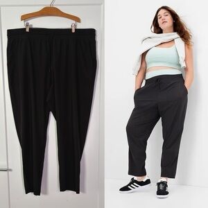 Gap Fit Black Runaround Pants